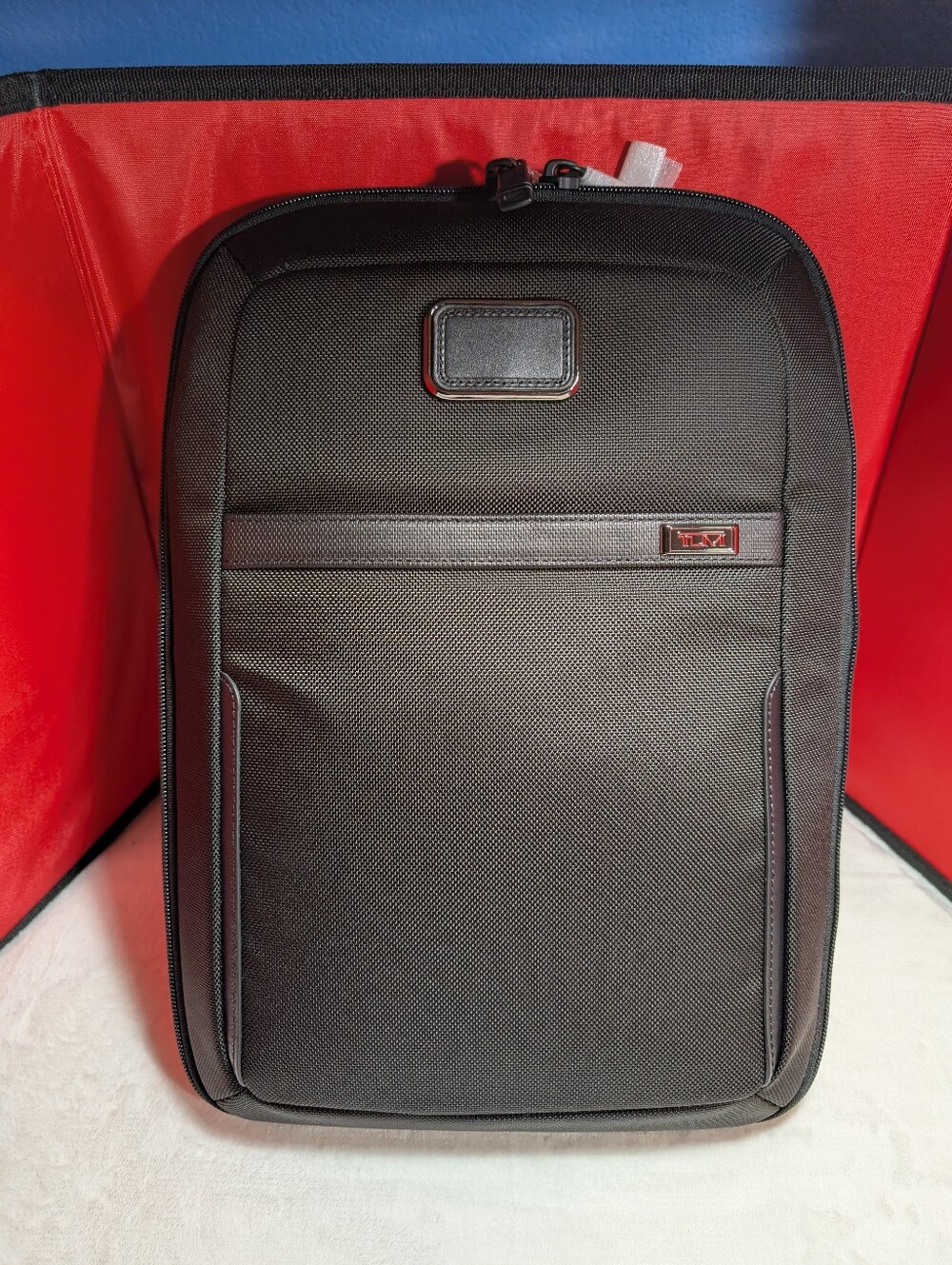 TUMI Alpha Golf Shoe Bag in Black  Style Number 150192-1041 ~ NWT